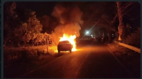 देहरादून में चलती कार में अचानक लगी आग, चालक की सूझबूझ से टला बड़ा हादसा!