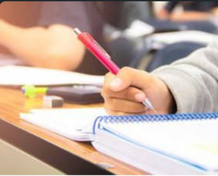 लाखों अभ्यर्थियों को राहत की उम्मीद, UKSSSC स्नातक स्तरीय परीक्षा अप्रैल में हो सकती है आयोजित