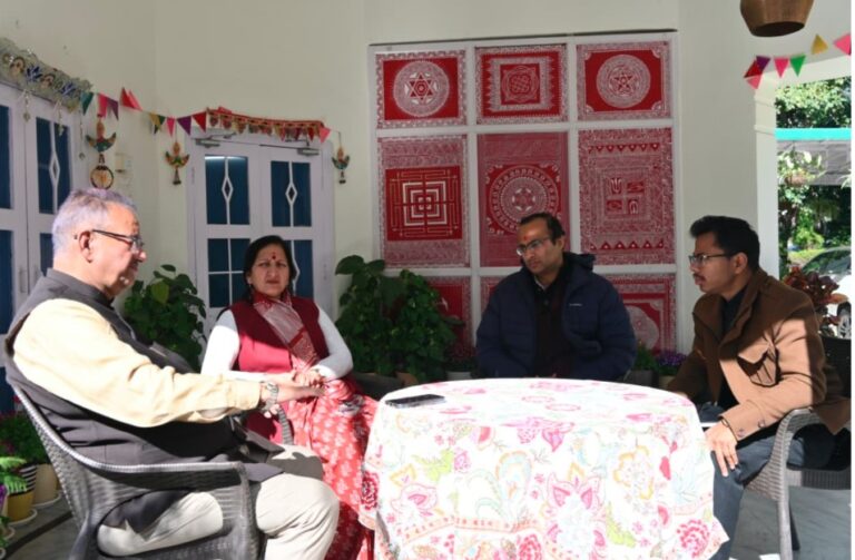 मसूरी में जल्द बनेगा वेंडर जोन और पार्किंग, कागजी प्रक्रिया तेज करने के निर्देश