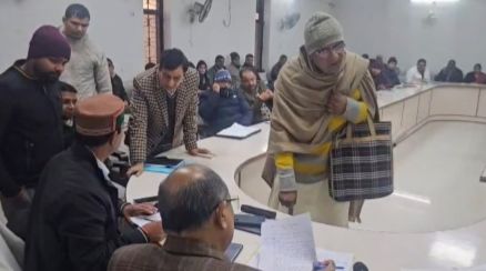 लक्सर तहसील दिवस में लापरवाही पर सख्त रुख, कई अधिकारियों पर गिरी प्रशासनिक कार्रवाई